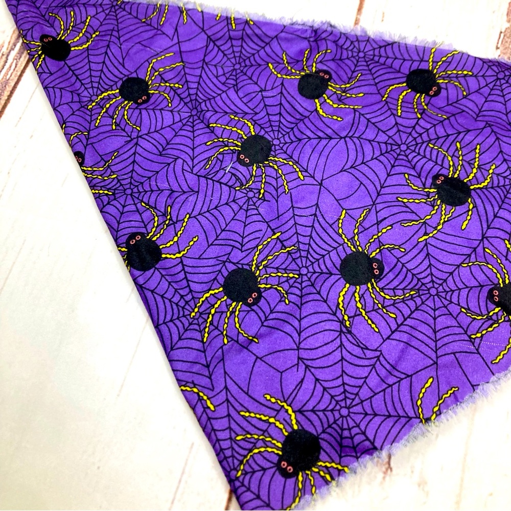 Dog Bandana Halloween Graphics Dark Purple Spiders & Spiderwebs Sz OSFM - Picture 2 of 9